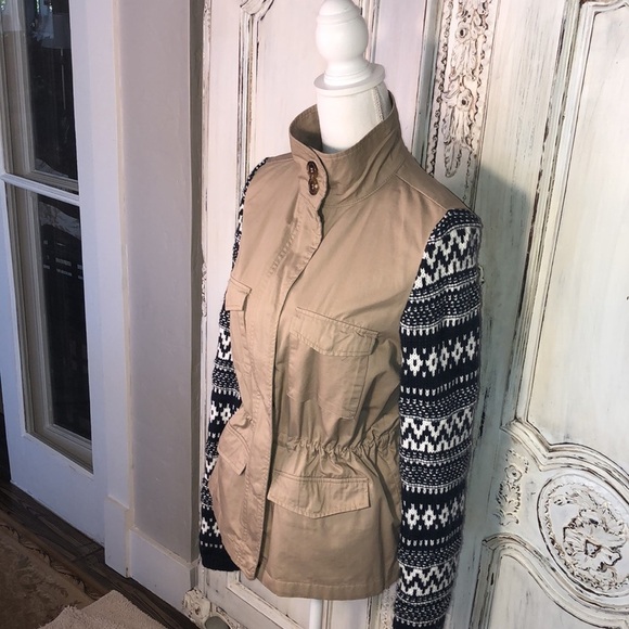 Love Tree Kaki and Sweater LongSleeve Safari Like Jacket Size Medium - Picture 5 of 12